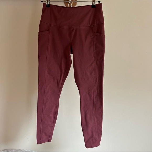 Yogalicious Pants - Maroon yogalicios‎ leggings; size: M